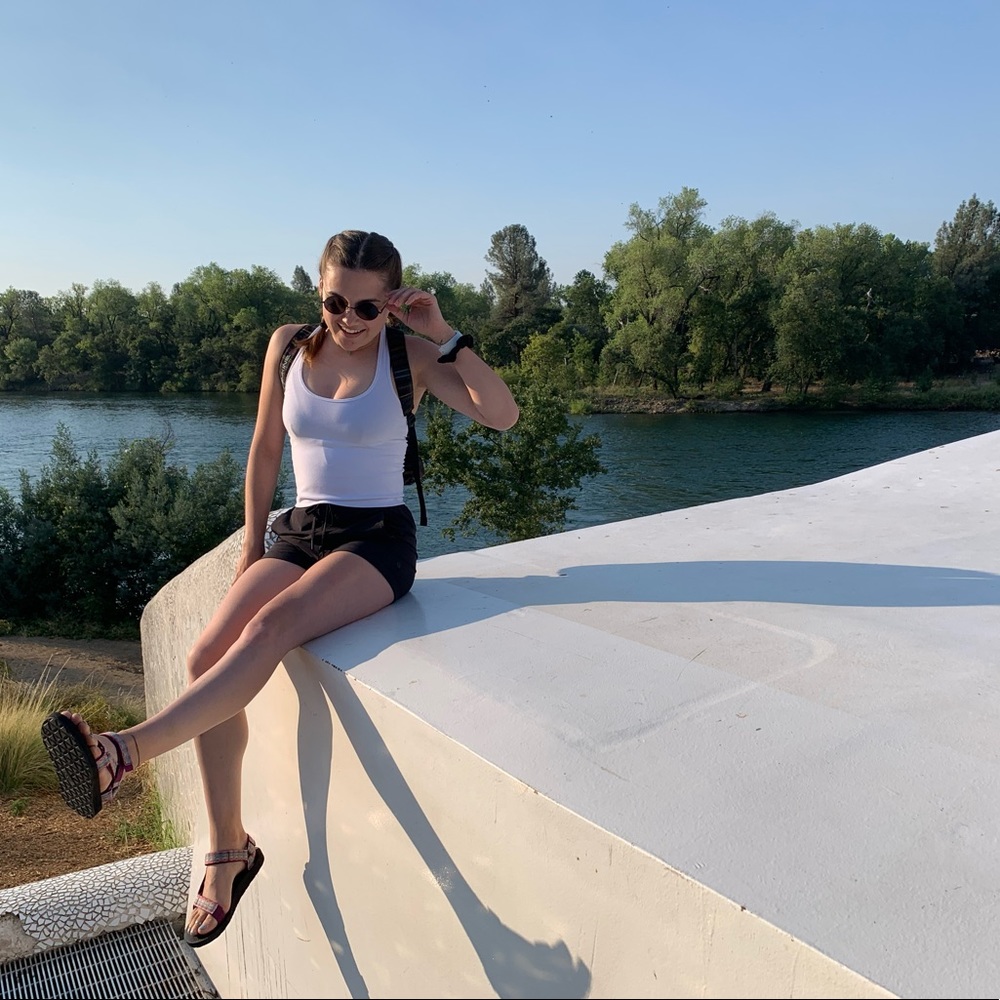 Meet your Posher, Samantha